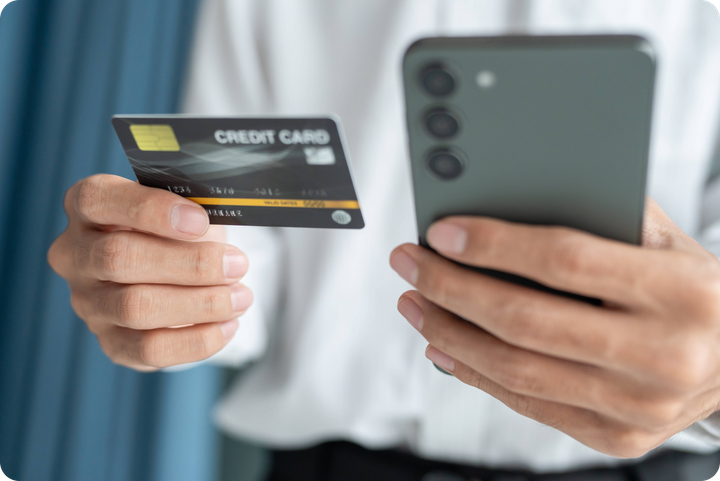 Смертельное ДТП с российскими туристами, ограничения на займы и нашествие саранчи. Что нового к утру 18 марта